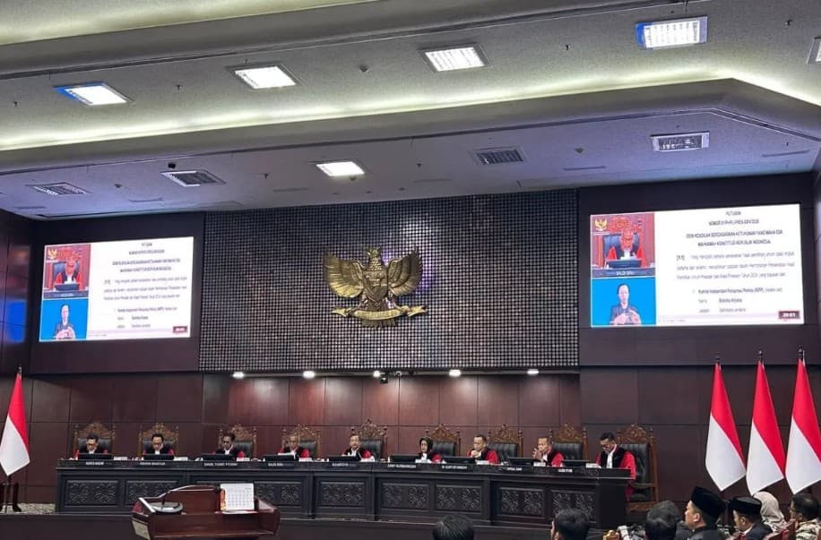 Sembilan Hakim Konstitusi Diadukan ke MKMK terkait Perkara Syarat Pendidikan Gibran