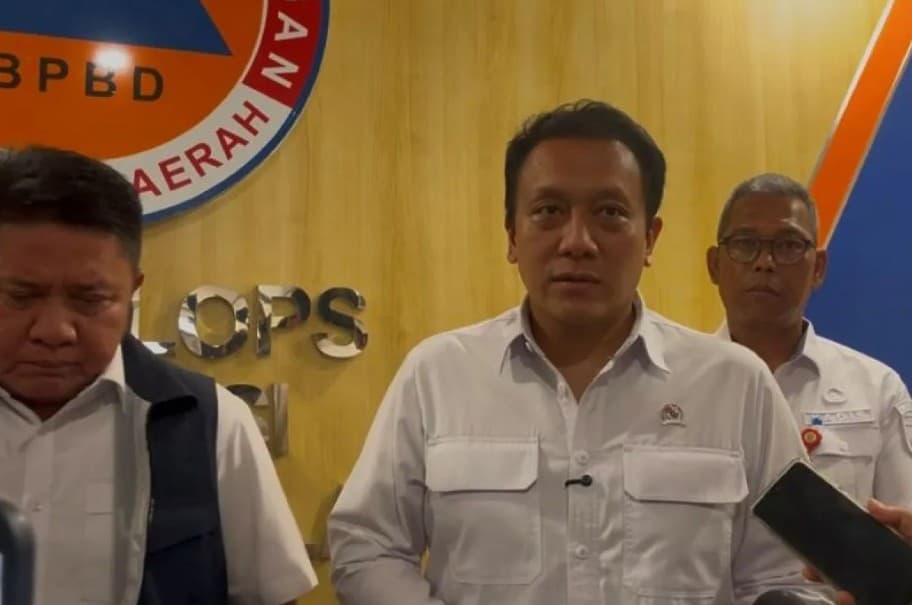 Kementerian LH Segel 12 Perusahaan di Sumsel Terkait Karhutla, Sampel Diuji di Laboratorium