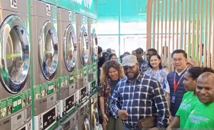 YPMAK Resmikan Tiga Usaha Binatu di Timika, Laundry Koin Pertama Hadir untuk Dorong UMKM Papua