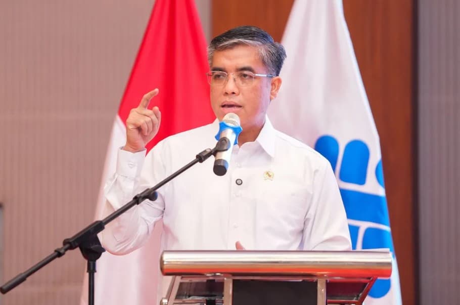 Menaker Yassierli Dorong Kolaborasi Industri dan Kampus untuk Atasi Kesenjangan Kompetensi Tenaga Kerja Indonesia