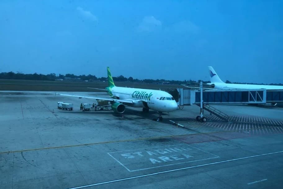 Kabut Asap Ganggu Operasional Bandara SMB II Palembang, Empat Penerbangan Tertunda Akibat Jarak Pandang Terbatas