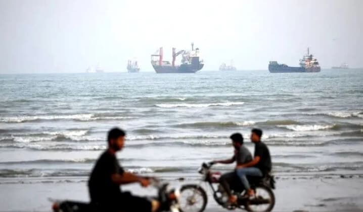 Iran Tegaskan Selat Hormuz Tetap Ditutup hingga AS Penuhi Tujuh Syarat Damai, Negosiasi Berlangsung Lewat Tiga Negara