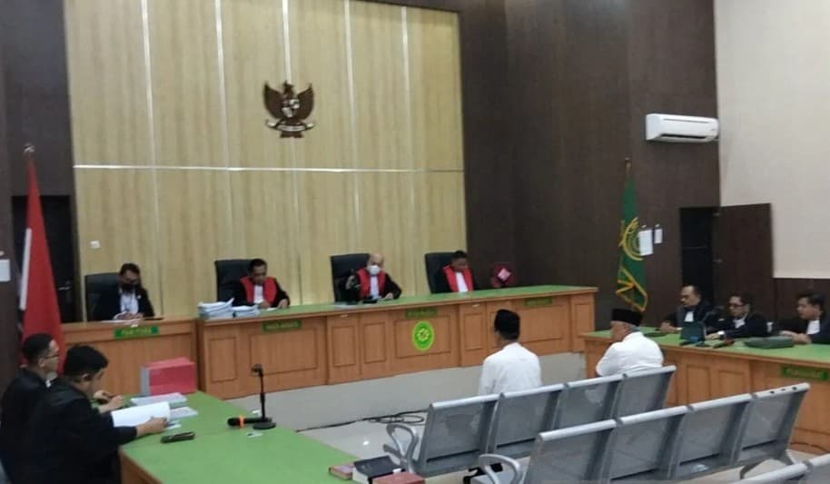 Mantan Bupati Bengkulu Utara Imron Rosyadi Dituntut 4,5 Tahun Penjara dalam Kasus Dugaan Korupsi Izin Tambang