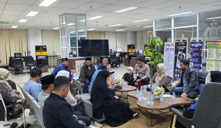 Konflik Riyadh Ganggu Penerbangan Umrah, DPR Desak Kemenhaj Pastikan Keselamatan Jamaah Indonesia