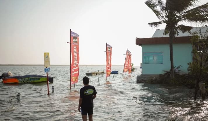 BMKG Peringatkan Gelombang Tinggi hingga 4 Meter dan Banjir Rob di Sejumlah Wilayah Indonesia, Warga Pesisir Diminta Waspada