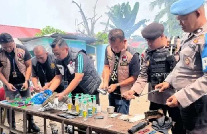 Polisi Gerebek Sarang Narkoba di Deli Serdang, Tangkap Terduga Bandar dan Sita Airsoft Gun serta Sabu