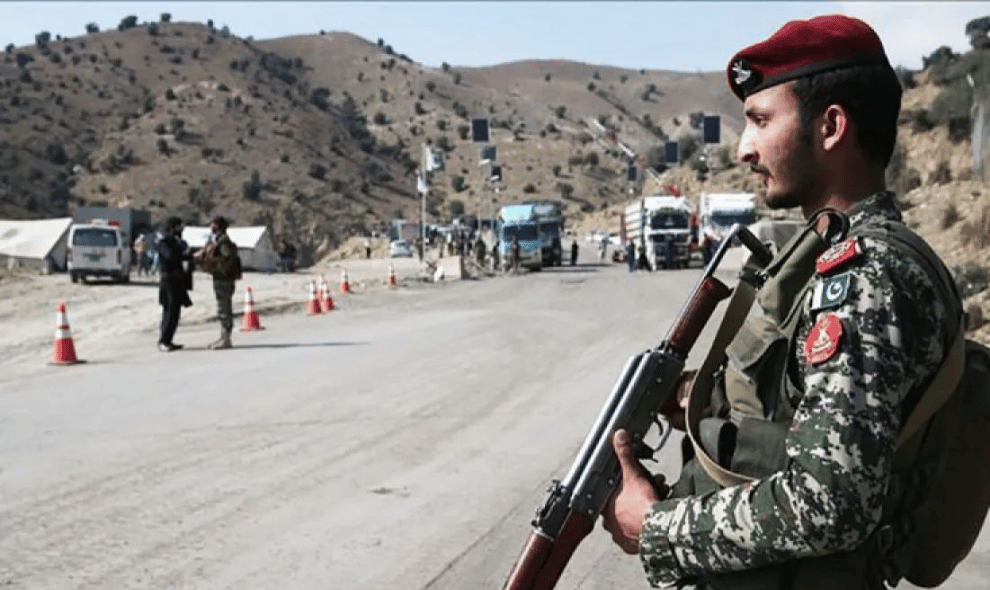 Pasukan Afghanistan dan Pakistan Terlibat Baku Tembak Sengit di Perbatasan Garis Durand, Korban Dilaporkan Berjatuhan