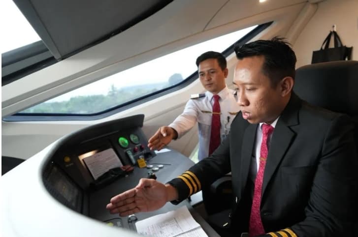 KCIC Pastikan Operasional dan Perawatan Kereta Cepat Whoosh Kini Sepenuhnya Ditangani Tenaga Kerja Indonesia