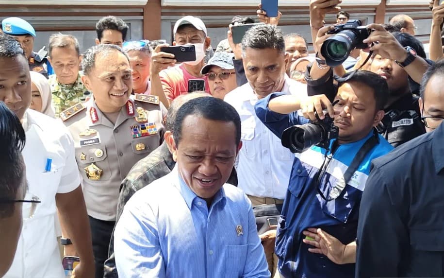 Bahlil Bantah Kuota Pertalite di Bali Dipangkas 50 Persen, Ungkap Penyebab Kelangkaan BBM dan Antrean Panjang