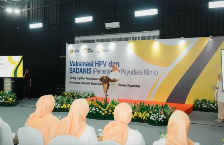 Sri Suparni Bahlil Buka Vaksinasi HPV untuk 784 Peserta di Empat Kota, Ajak Perempuan Rutin Periksa Kesehatan demi Cegah Kank