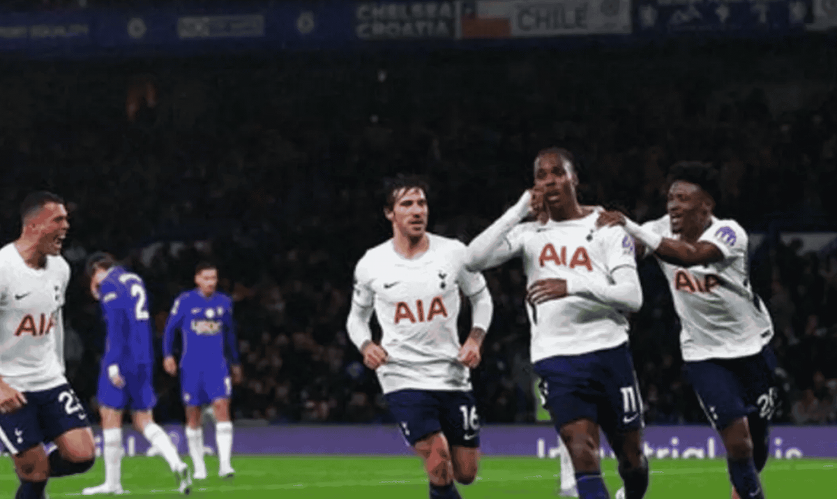 Chelsea Dipermalukan Tottenham 0-2 di Stamford Bridge, Cole Palmer Kartu Merah dan The Blues Catat Rekor Buruk