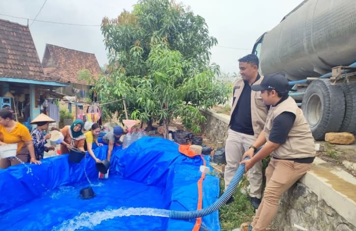 Kekeringan di Pati Meluas hingga 81 Desa, BPBD Tingkatkan Distribusi Air Bersih Menjadi 30 Tangki Sehari