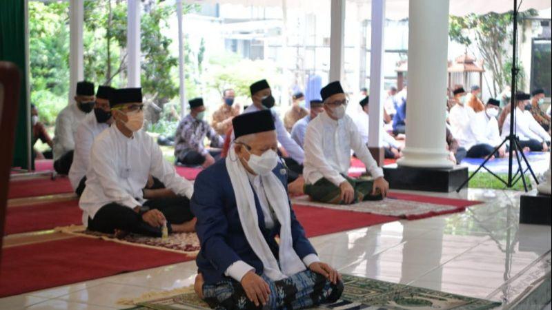 Wapres Ma'ruf Shalat Idul Adha di Kediaman Pribadi