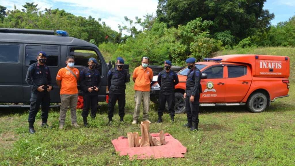 Polda Sulteng Musnahkan Bom Lontong Berdaya Ledak Tinggi Milik Teroris Poso