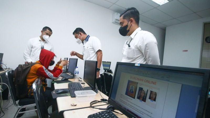 Waduh Parah Banget, Ada Pinjol Legal yang Juga Punya 10 Pinjol Ilegal, Masyarakat Makin Menderita dengan Bunga yang Tinggi!