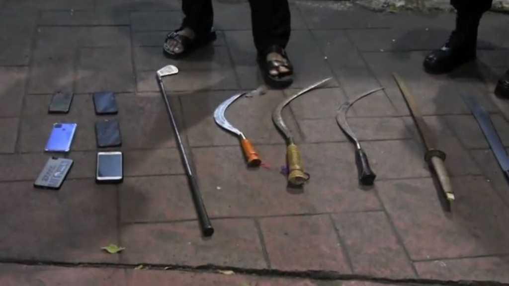 Polisi Gagalkan Rencana Tawuran Puluhan Pemuda di Kebayoran Baru, Barbuk Pedang dan Celurit Disita