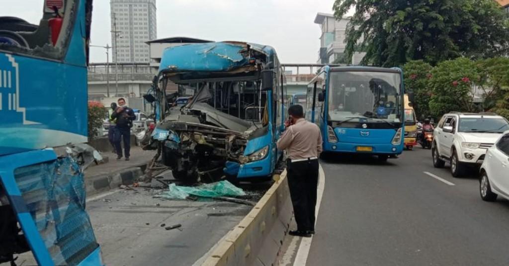 Buntut Tabrakan Maut, Transjakarta Diminta Lakukan Evaluasi Manajemen, Mengemudikan Bus Tak Perlu Terlalu Cepat