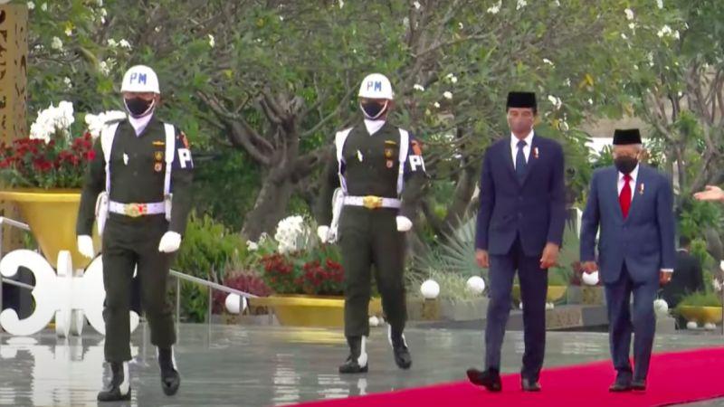 Presiden Jokowi Pimpin Upacara Ziarah Nasional Hari Pahlawan di TMP Kalibata