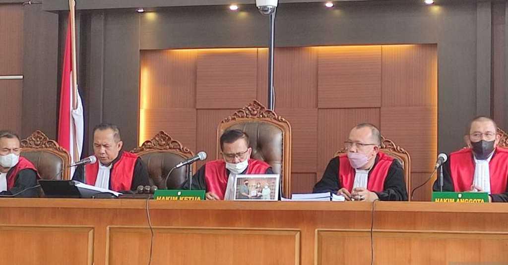 Hakim Vonis Hukuman 12 Tahun Penjara untuk Tersangka Kasus Korupsi Hibah Pembangunan Masjid Raya Sriwijaya