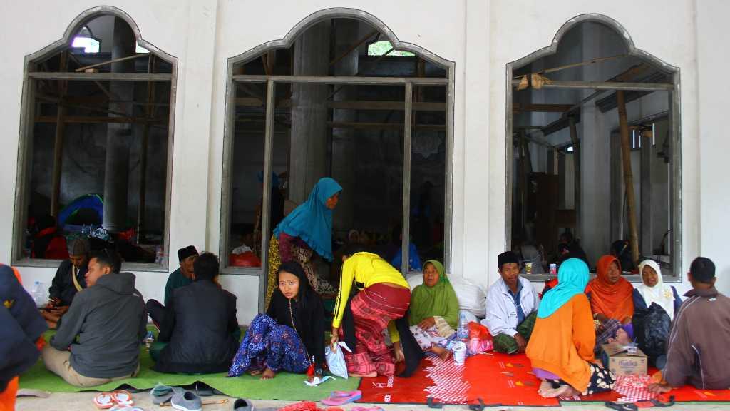 Perintah Kapolri ke Jajaran: Beri Perhatian Khusus Korban Erupsi Semeru