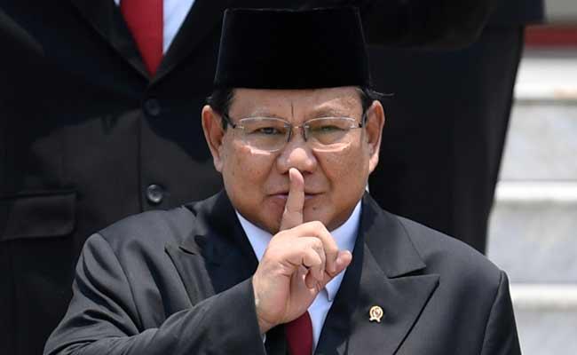 Prabowo Subianto Unggul di 2 Lembaga Survei, Anies dan Ganjar Bersaing Ketat