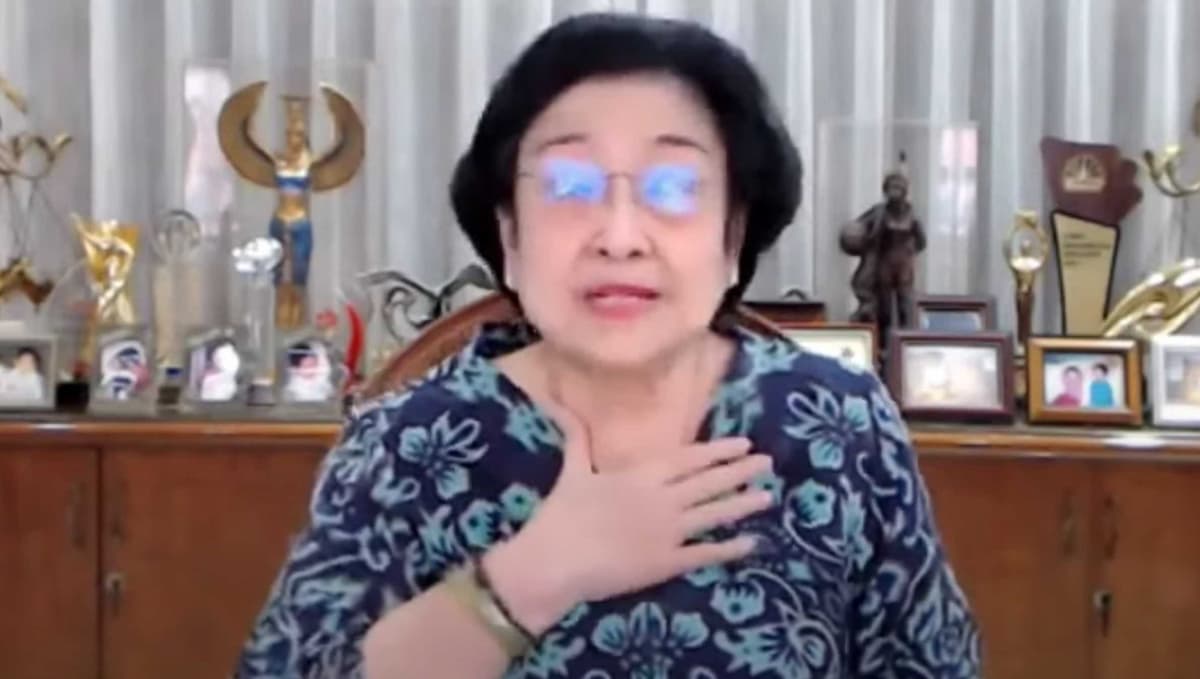 Warga Mati-matian Antre Minyak Goreng, Megawati Nyeletuk: Apa Gak Bisa Rebus atau Ngukus?