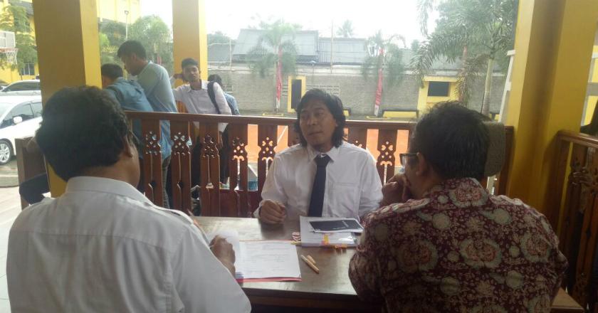 Congrats! Komeng Lulus Ujian Skripsi dengan Nilai A