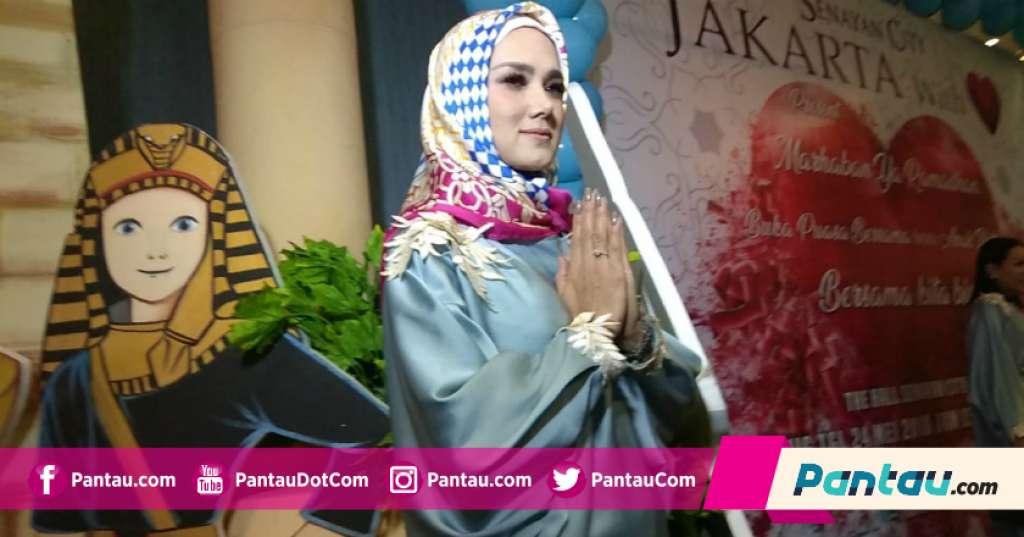 Kunjungi Dhani di LP Medaeng, Mulan Jameela Bawa...