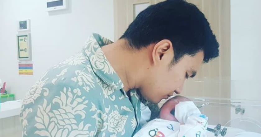 Selamat, Aldi Taher Dikaruniai Anak Kedua dari Mantan Istrinya