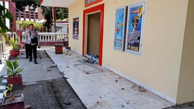 Anggota Polisi Terluka Usai Sejumlah OTK Serang Polres Jeneponto